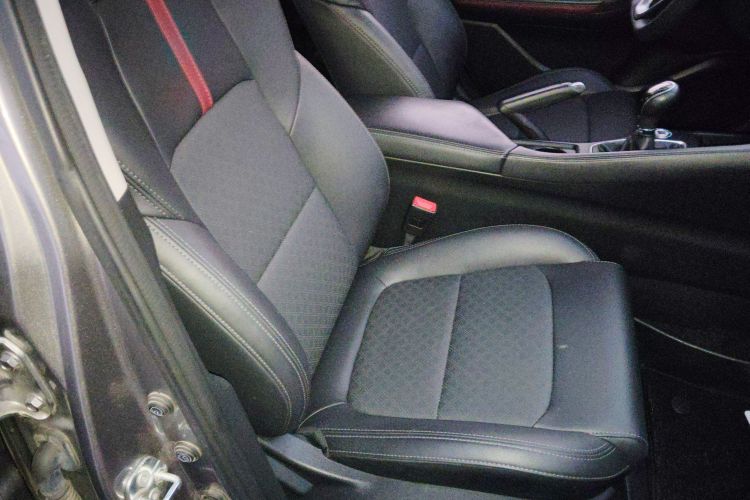 长安 逸动 2020款 PLUS 1.6L GDI 手动豪华型局部细节41