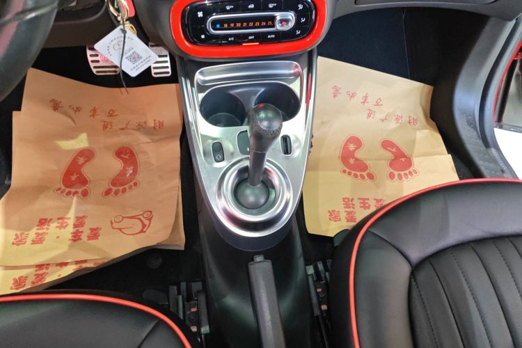 smart forfour 2016款 1.0L 52千瓦激情版局部细节18