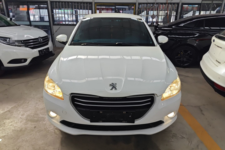 标致301 2016款 1.6L 手动舒适版车身外观2