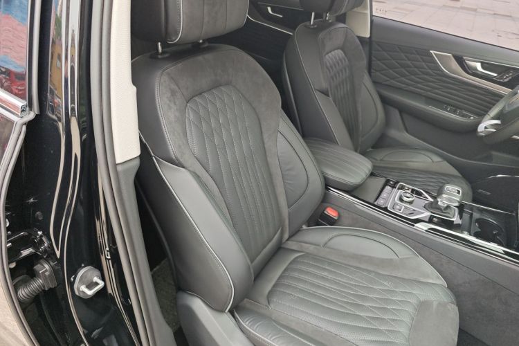 红旗HS5 2022款 改款 2.0T 智联旗享四驱版局部细节41