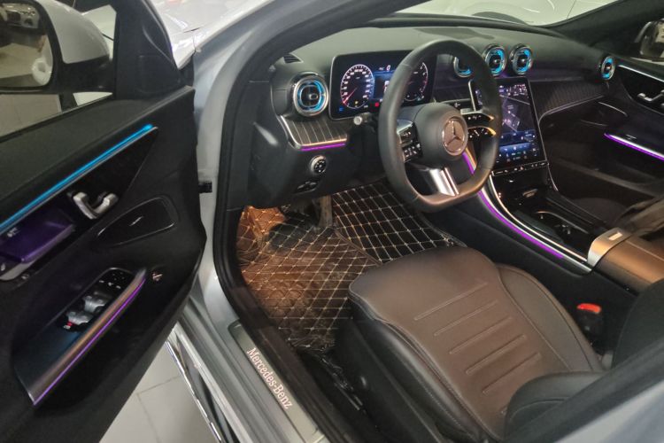 奔驰C级 2023款 改款 C 260 L 运动版中控内饰20