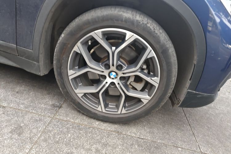 宝马X1 2020款 sDrive25Li 领先型车身外观10