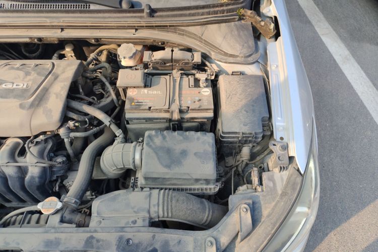 现代 领动 2016款 1.6L 自动智炫·豪华型局部细节9007