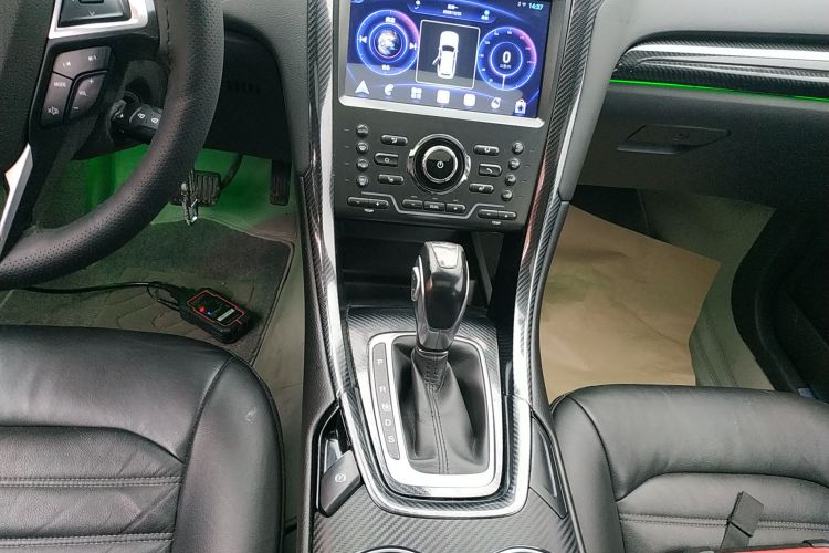 福特 蒙迪欧 2013款 1.5L GTDi180时尚型中控内饰18