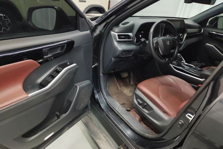 丰田 皇冠陆放 2021款 2.5L HEV四驱精英版中控内饰7003