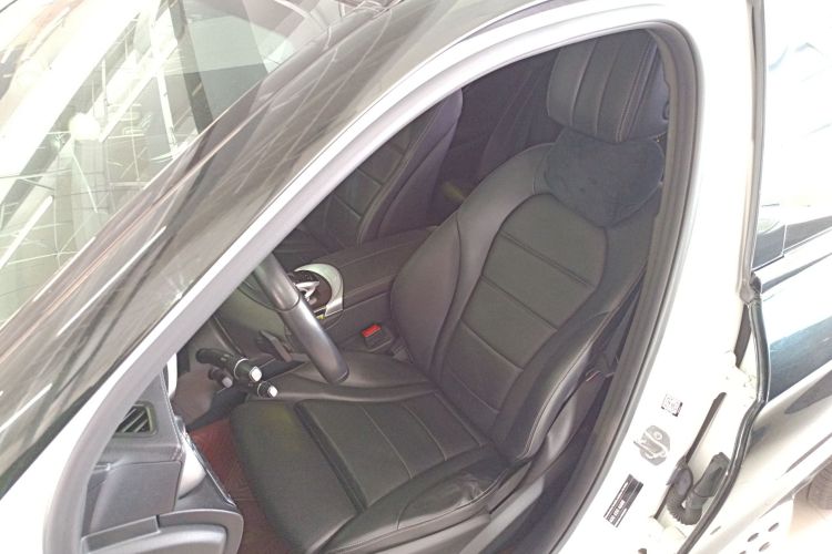 奔驰GLC 2019款 改款 GLC 260 L 4MATIC 豪华型局部细节19