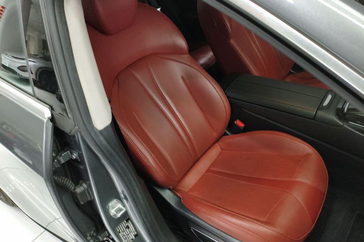 小鹏P7 2020款 562E性能版局部细节41