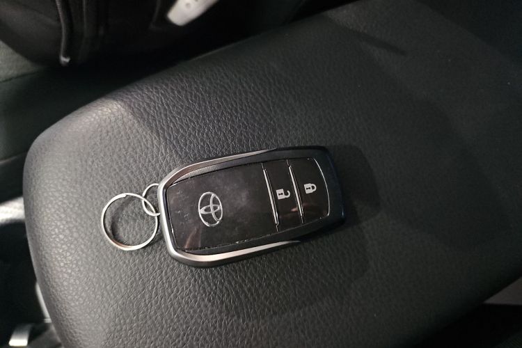 丰田 RAV4荣放 2018款 2.0L CVT两驱风尚X版中控内饰11