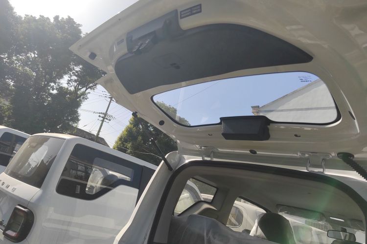 吉利银河 2024款 熊猫mini 200km 耐力熊机舱底盘23