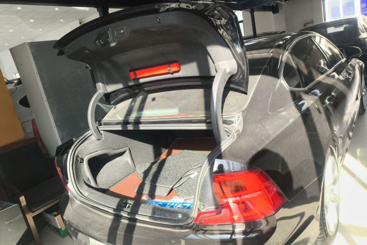 沃尔沃S90 2019款 T5 智雅版机舱底盘23