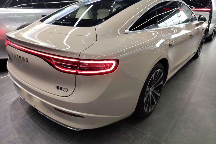 鸿蒙智行 智界S7 2024款 Max+ 后驱超航智驾版车身外观6006