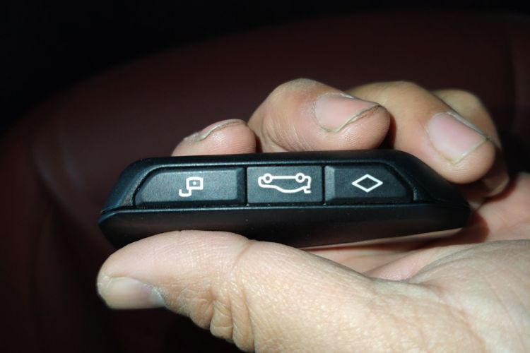 宝马X5 2023款 xDrive 40Li M运动曜夜套装中控内饰7001