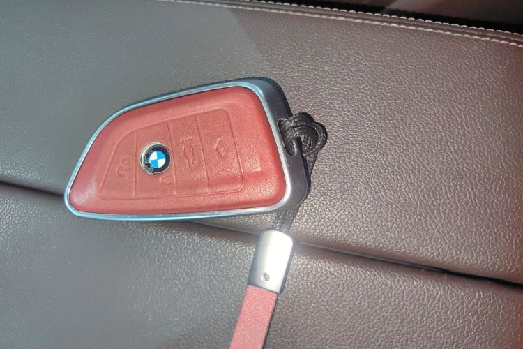 宝马5系 2020款 525Li M运动套装中控内饰7001