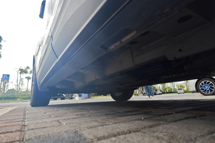 雪佛兰 探界者 2018款 550T 自动四驱捍界版局部细节9003