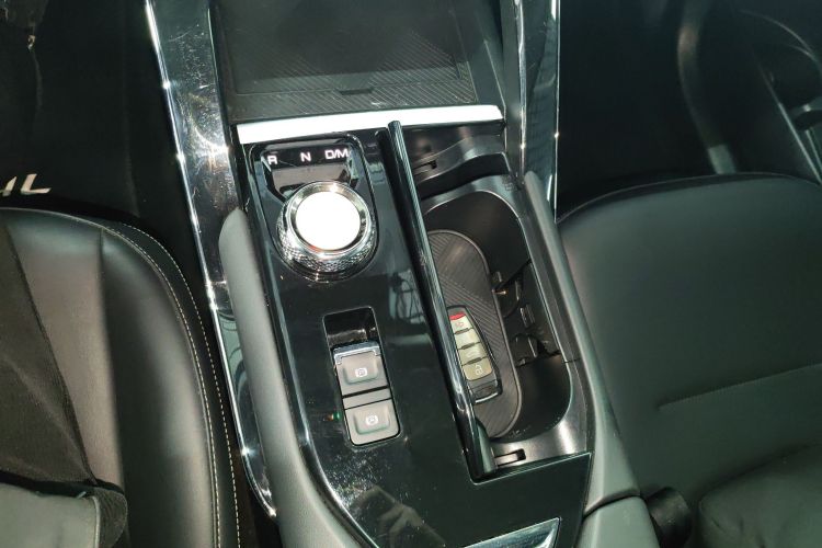 哈弗H6 2021款 第三代 1.5T 自动两驱Max中控内饰18