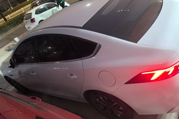 比亚迪 秦PLUS 2023款 冠军版 DM-i 55KM领先型车身外观4