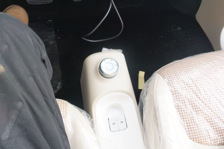 五菱汽车 宏光MINIEV 2024款 第三代 215km 青春版中控内饰18