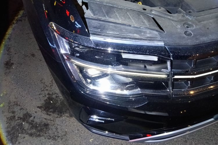 大众 途昂 2022款 380TSI 四驱尊崇豪华版车身外观8