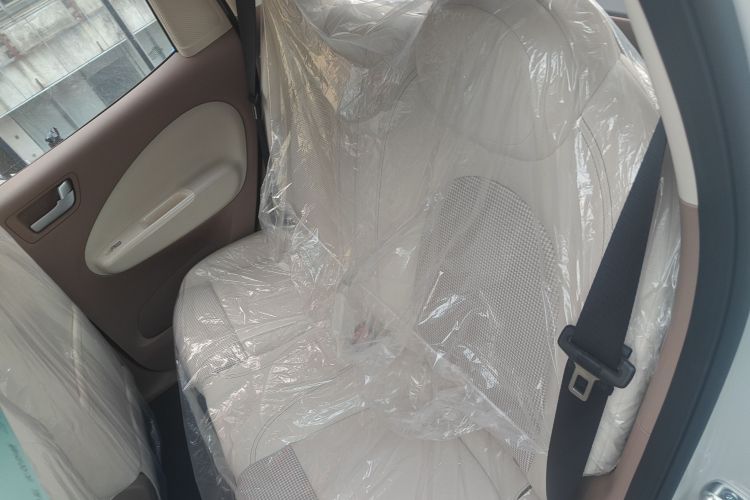 五菱汽车 宏光MINIEV 2025款 四门版 进阶款中控内饰7004