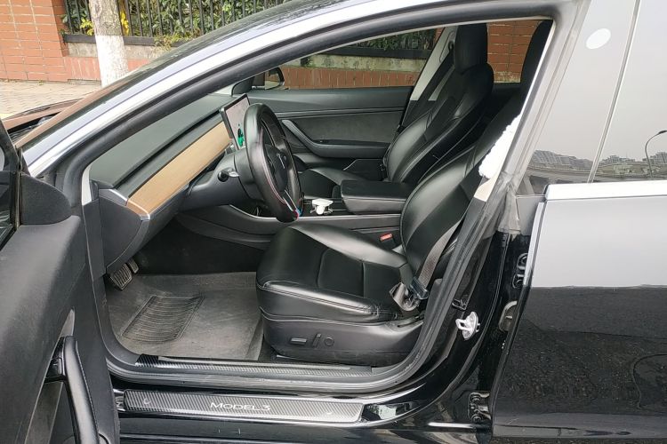 特斯拉 Model 3 2019款 标准续航后驱升级版中控内饰19