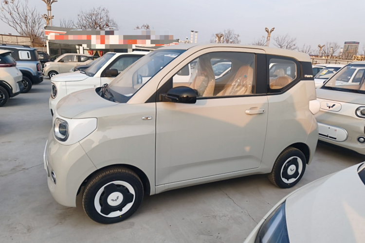 五菱汽车 宏光MINIEV 2024款 第三代 215km 青春版车身外观4