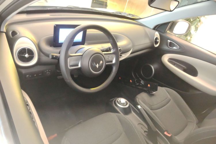 五菱汽车 五菱缤果 2023款 203km 轻享款中控内饰7002