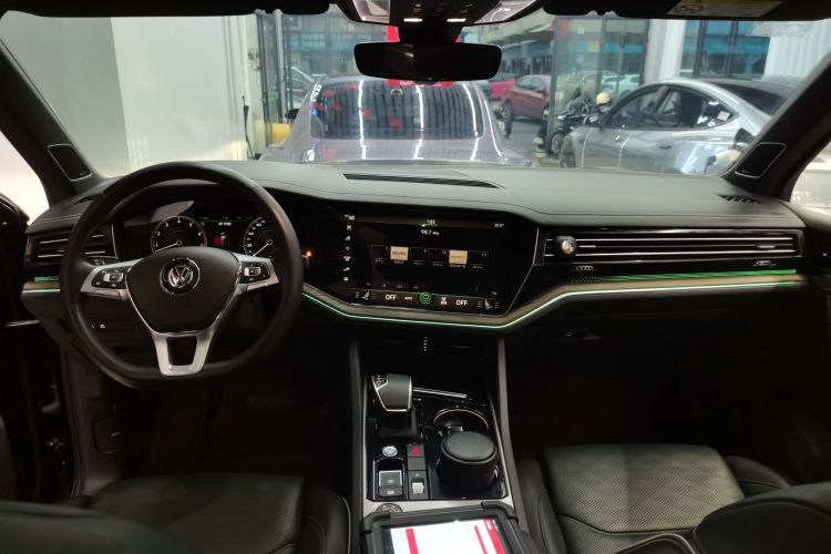 大众 途锐 2019款 3.0TSI 锐智版 国VI中控内饰7002