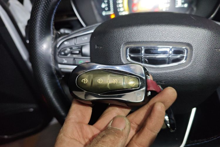 吉利汽车 博越 2020款 1.8TD DCT智慧PRO中控内饰11