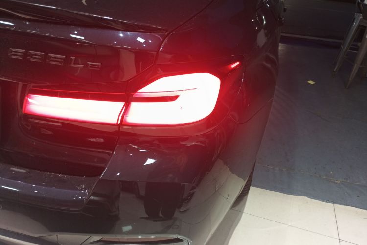 宝马5系新能源 2022款 改款二 535Le 先锋版M运动套装车身外观6006