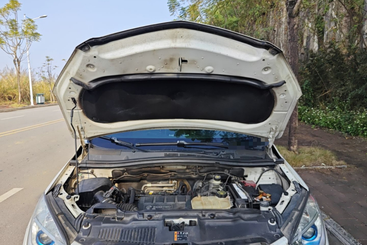 别克 昂科拉 2013款 1.4T 自动两驱精英型局部细节24