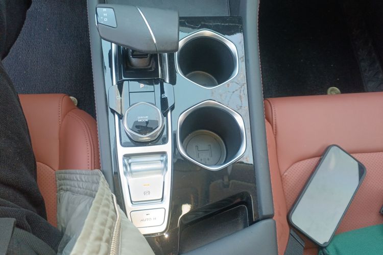 长安 逸动 2025款 PLUS 1.4T 双离合高能版中控内饰18