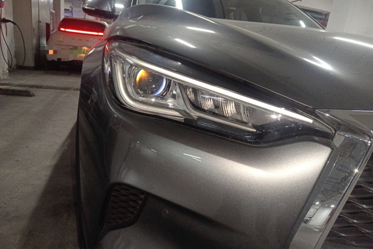 英菲尼迪QX50 2022款 2.0T 两驱领航版车身外观8