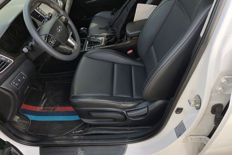 现代 名图 2016款 1.6T 自动智能型GLS中控内饰19