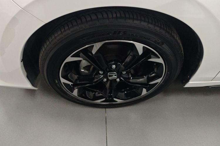 本田 思域 2023款 HATCHBACK 240TURBO CVT极锐版车身外观6007