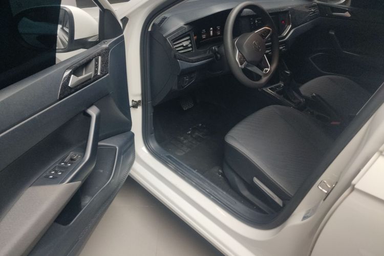 大众 朗逸 2023款 新锐 1.5L 自动出众新逸版中控内饰20