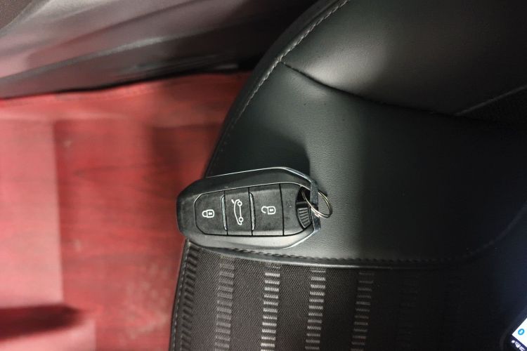 标致2008 2018款 230THP 自动豪华版中控内饰7001