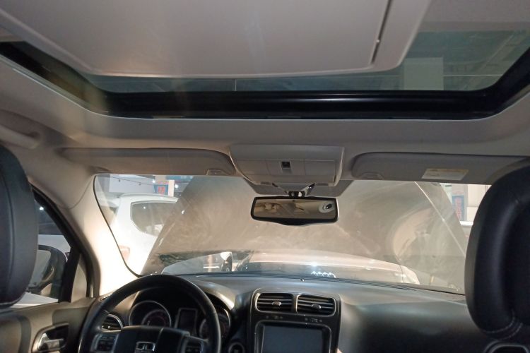 道奇 酷威 2016款 2.4L 两驱旅行版局部细节22