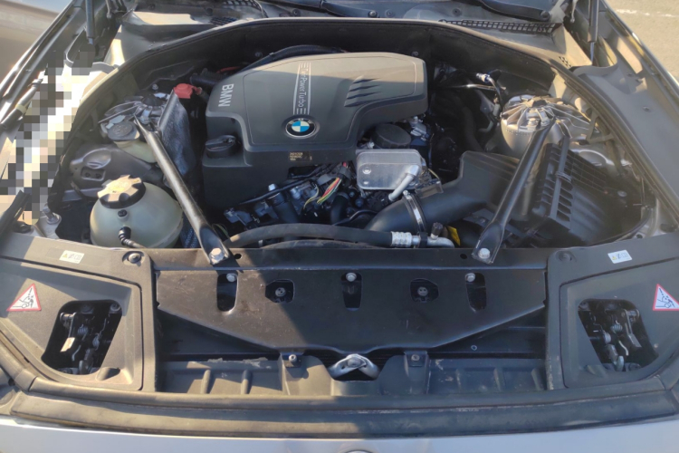 宝马5系 2014款 525Li 领先型机舱底盘24