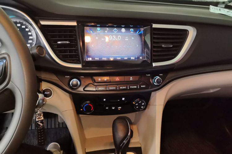 别克 英朗 2015款 15N 自动精英型中控内饰16