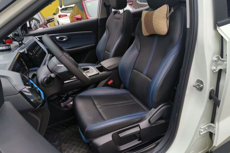 广汽传祺 传祺GS3 2023款 影速 270T 劲享版中控内饰19