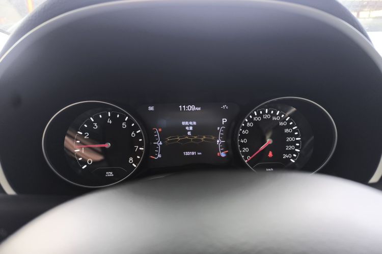 Jeep 指南者 2017款 200T 自动家享版中控内饰14