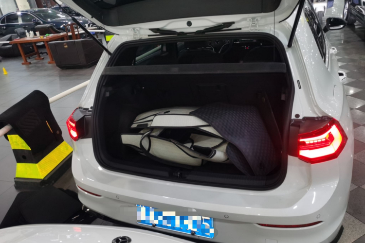 大众 高尔夫 2023款 改款 280TSI DSG R-Line机舱底盘23