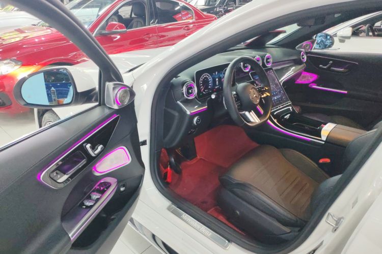 奔驰C级 2023款 C 260 L 运动版中控内饰20