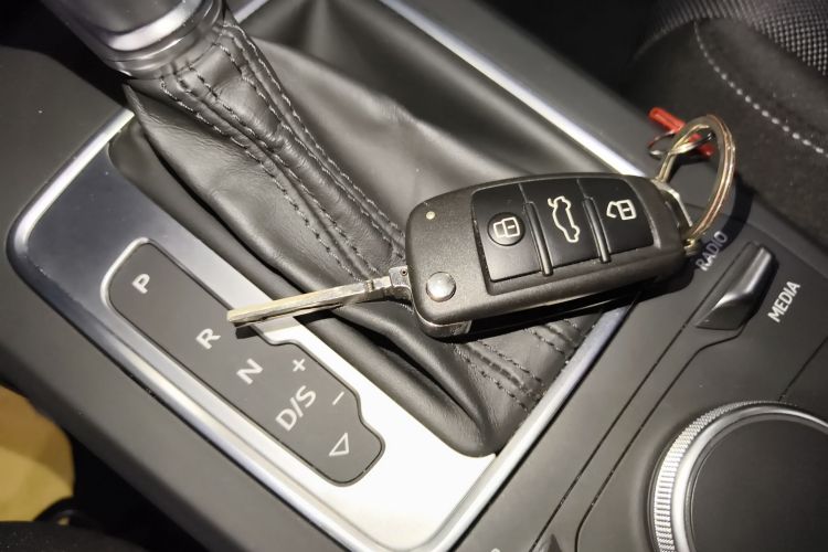 奥迪Q2L 2021款 35 TFSI 进取动感型中控内饰7001