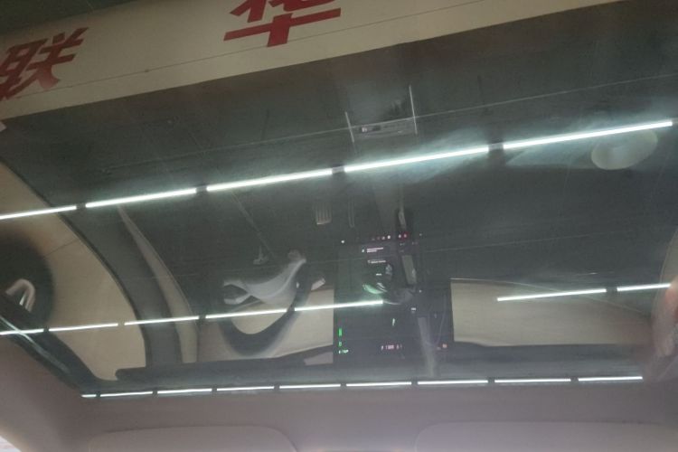 特斯拉 Model Y 2022款 改款 后轮驱动版中控内饰22