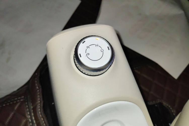 五菱汽车 宏光MINIEV 2024款 第三代 215km 进阶版中控内饰18