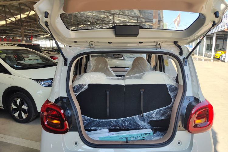 五菱汽车 宏光MINIEV 2025款 四门版 进阶款机舱底盘23