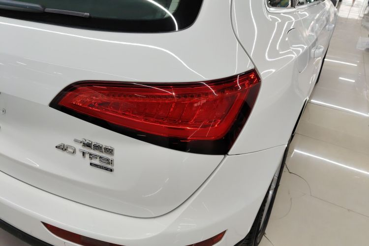 奥迪Q5 2013款 40 TFSI 豪华型车身外观9