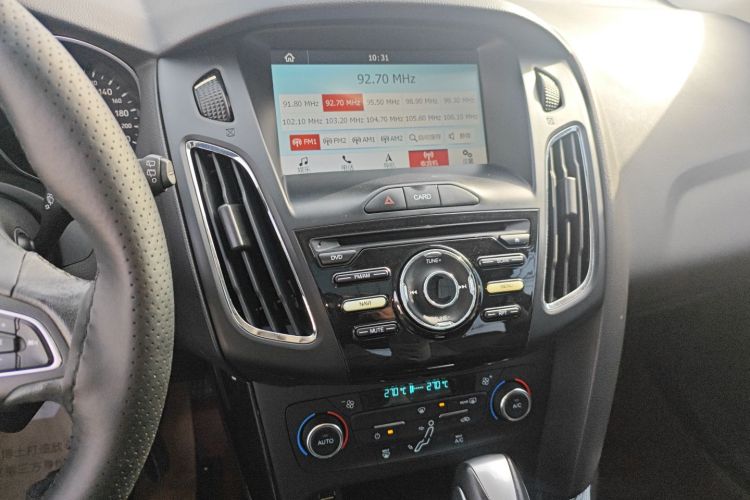 福特 福克斯 2017款 两厢 1.6L 自动风尚型智行版中控内饰16