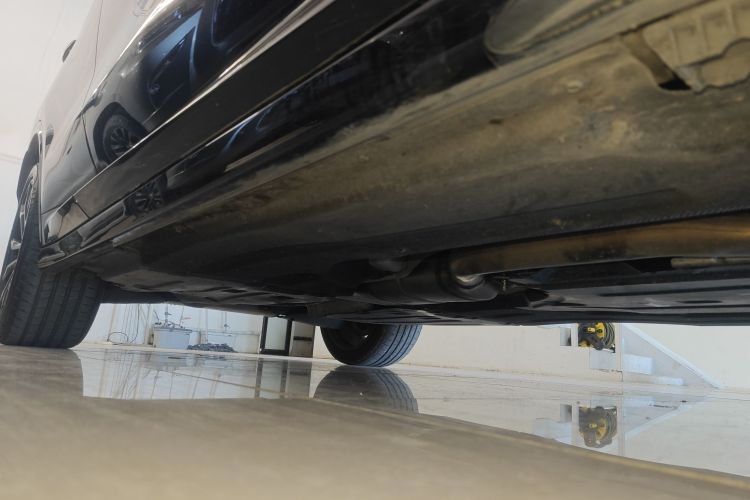 宝马X3 2023款 改款 xDrive30i 领先型 M曜夜套装机舱底盘29